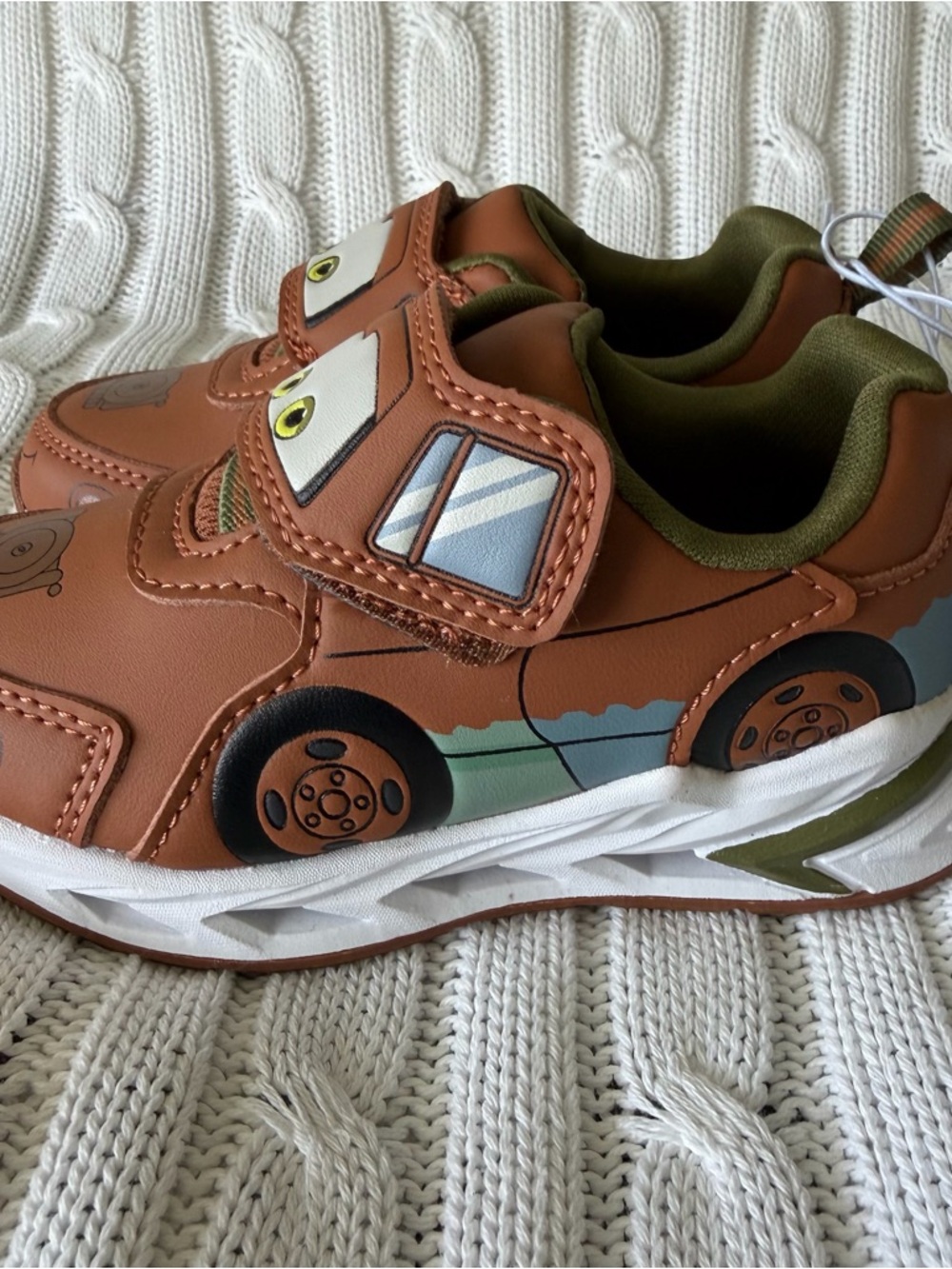 Disney Pixar Cars Tow Mater Sneakers 7 Toddler Boys Shoes Kachow 95 Race Ready - Picture 4 of 9